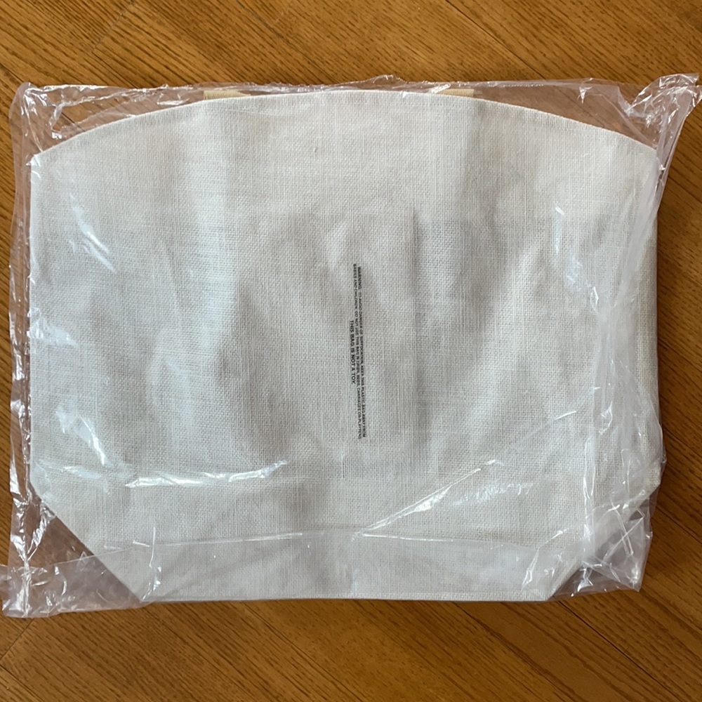 NWT Beach Bag - Picture 2 of 5